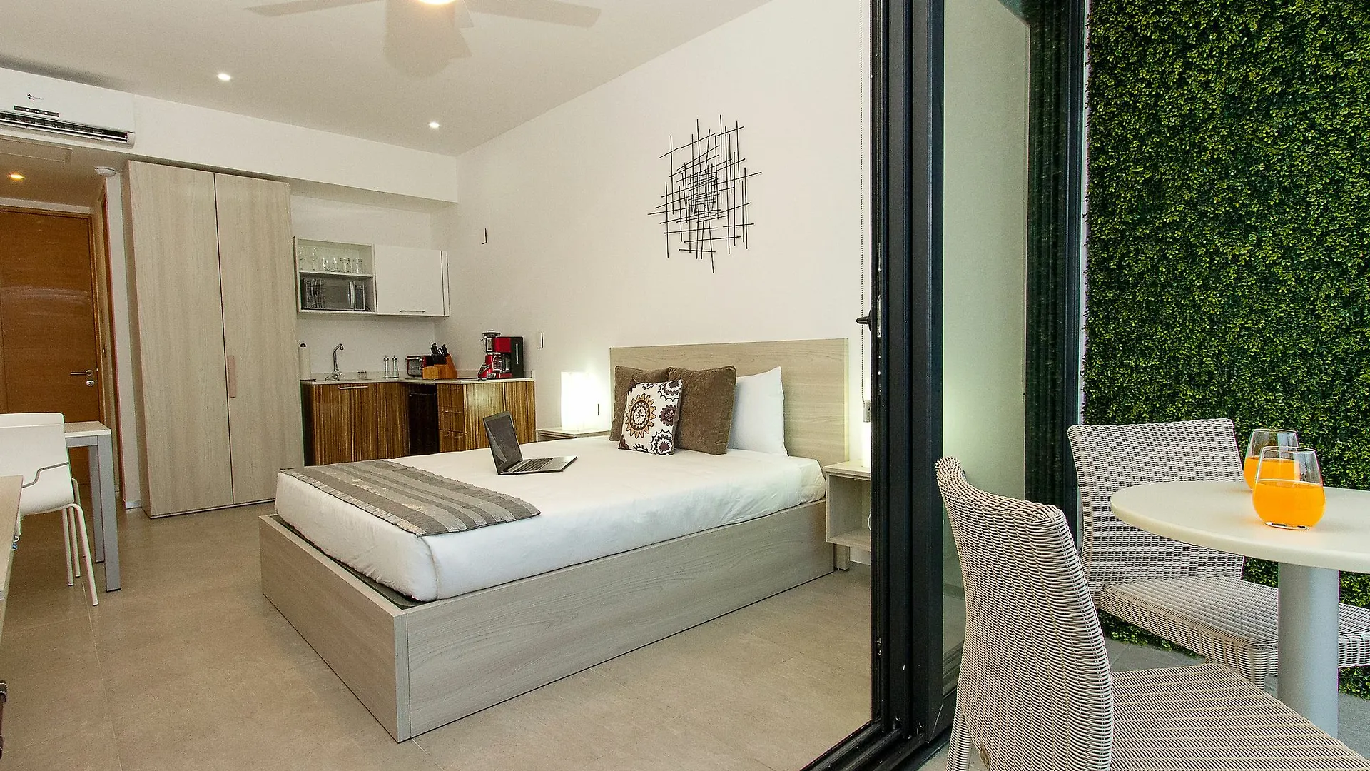 The City 1221 By Imexico Playa del Carmen
